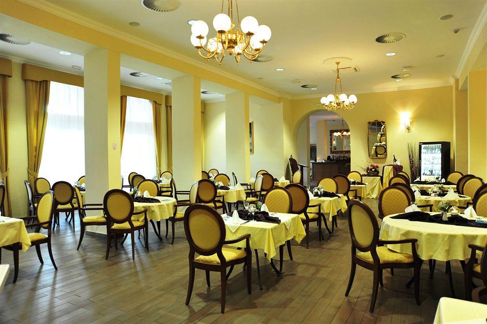 Hotel Kvarner Palace Crikvenica Exterior foto
