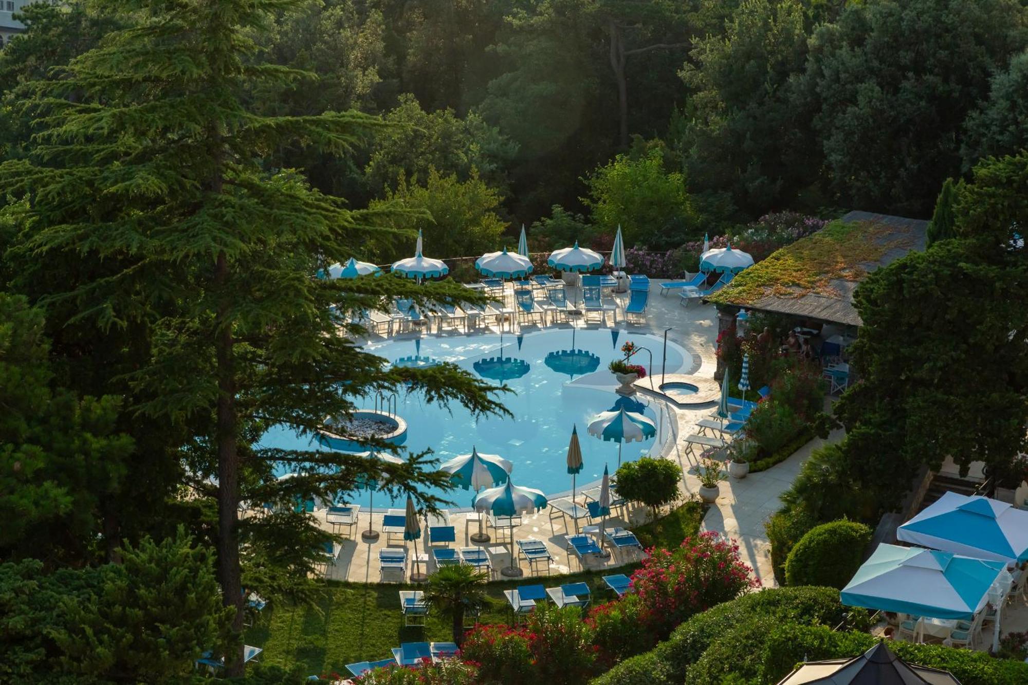 Hotel Kvarner Palace Crikvenica Exterior foto