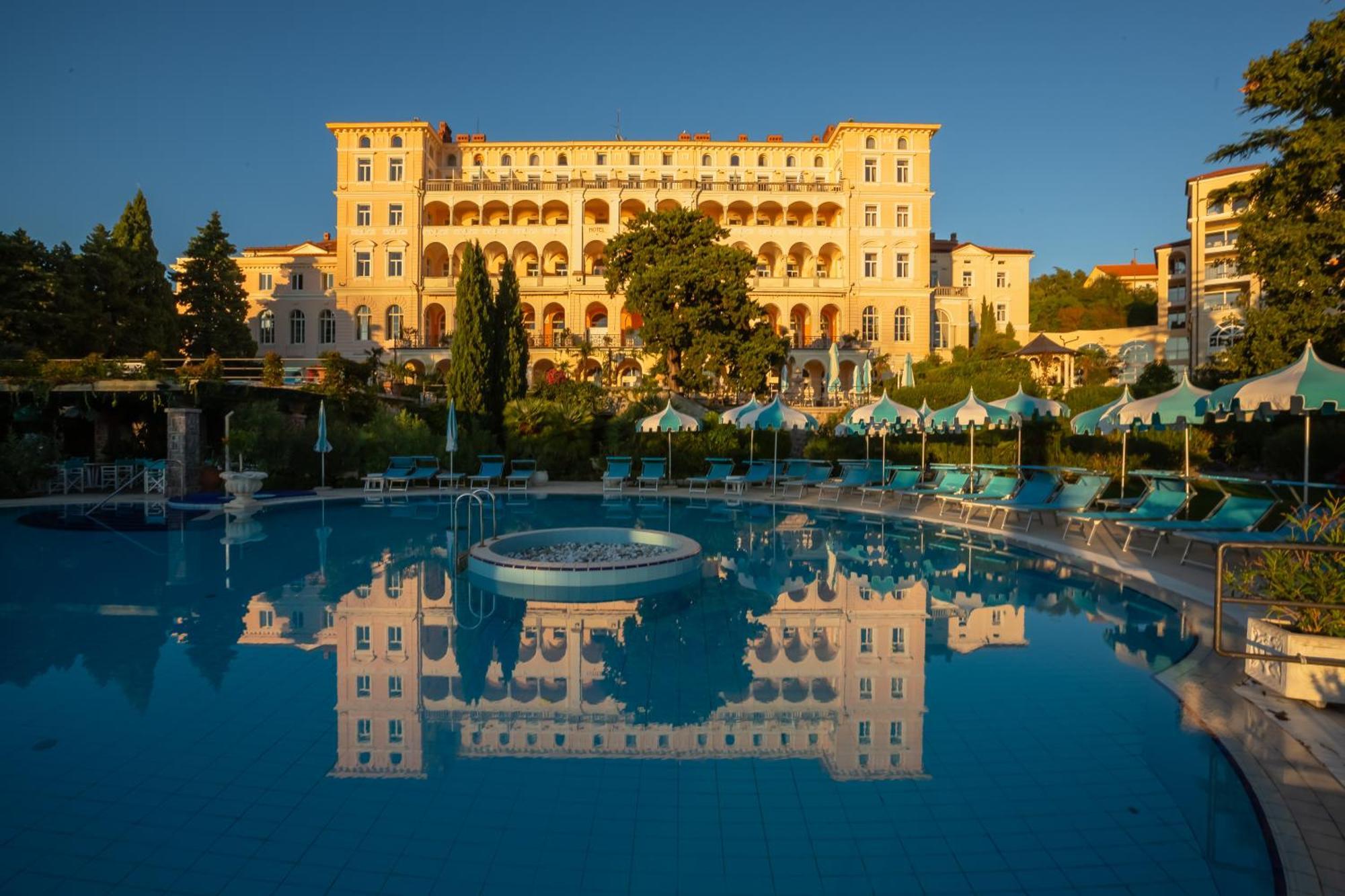 Hotel Kvarner Palace Crikvenica Exterior foto